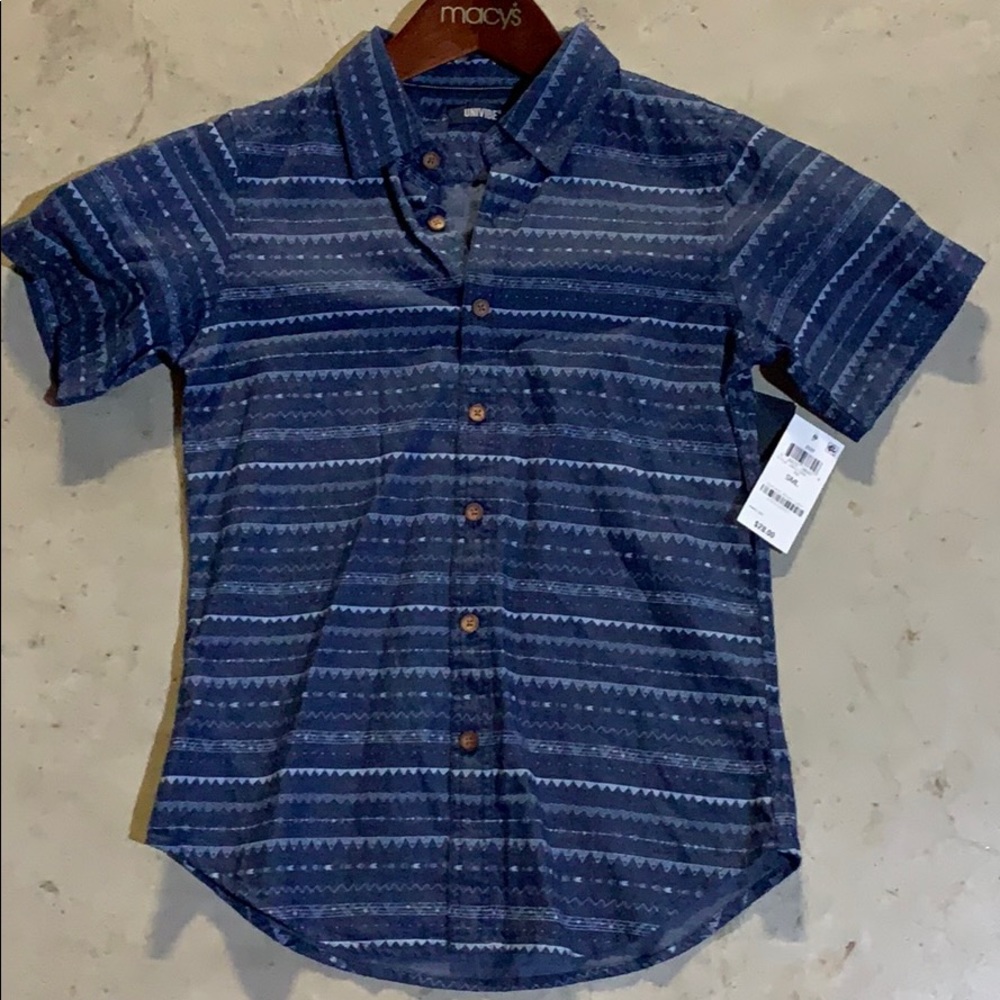 Collard shirt